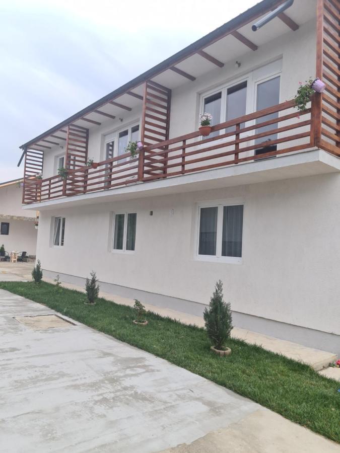 شقة Luca'S House بالوتيشتي المظهر الخارجي الصورة