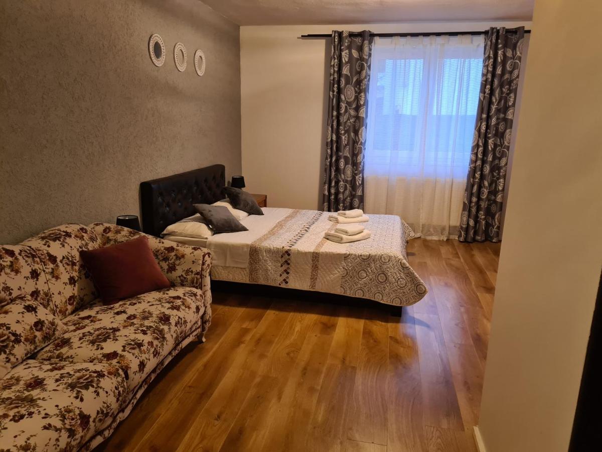 شقة Luca'S House بالوتيشتي المظهر الخارجي الصورة