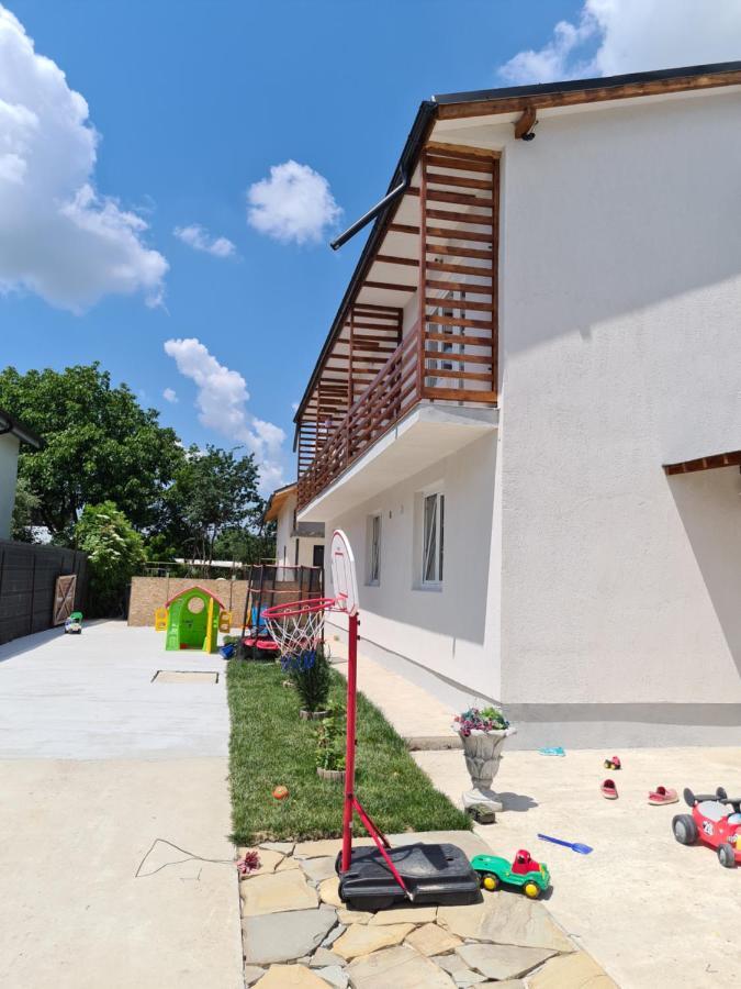 شقة Luca'S House بالوتيشتي المظهر الخارجي الصورة